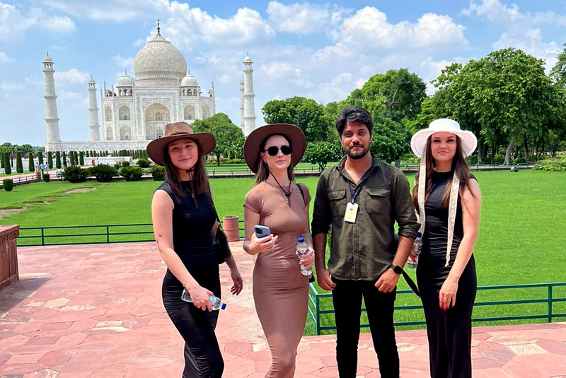 tajmahal overnight Tour